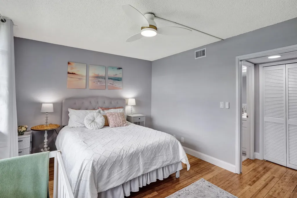 4200 Oaks Terrace Pompano Beach FL 33069
