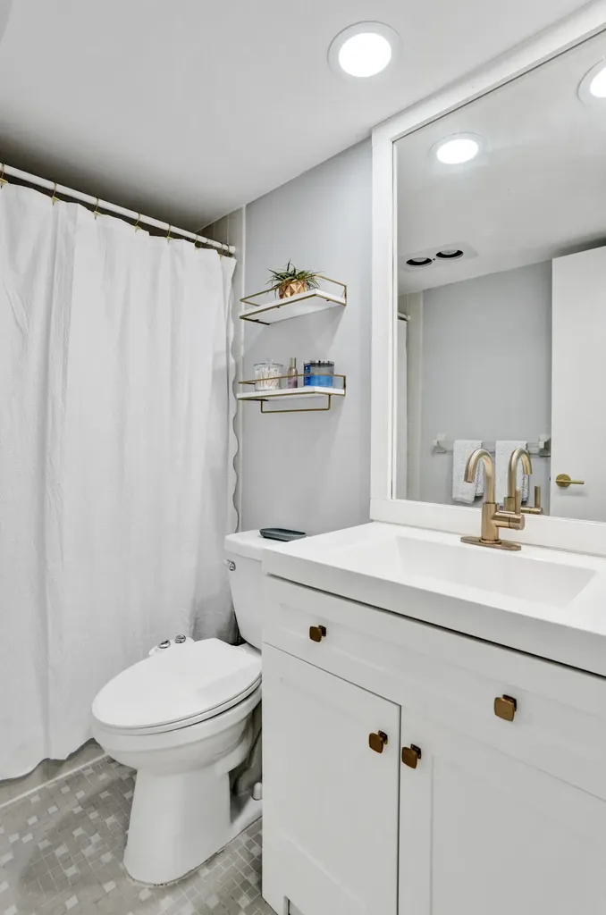 4200 Oaks Terrace Pompano Beach FL 33069