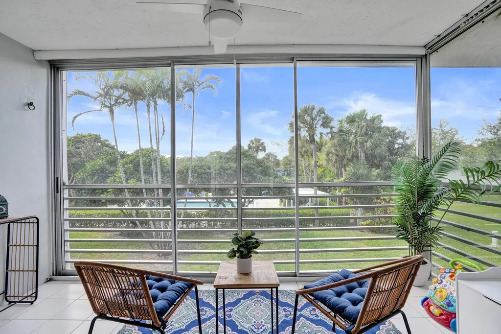 4200 Oaks Terrace Pompano Beach FL 33069