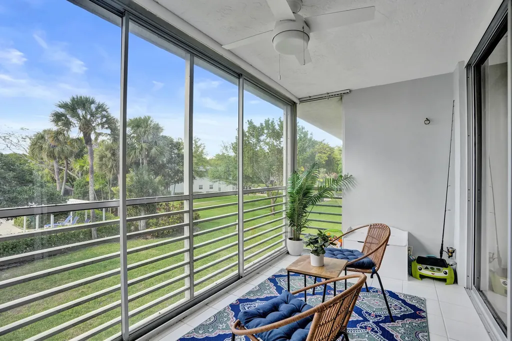 4200 Oaks Terrace Pompano Beach FL 33069