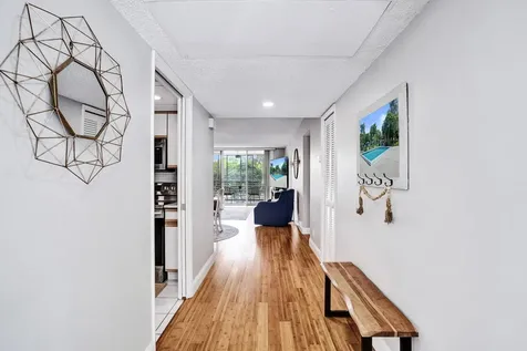 4200 Oaks Terrace Pompano Beach FL 33069