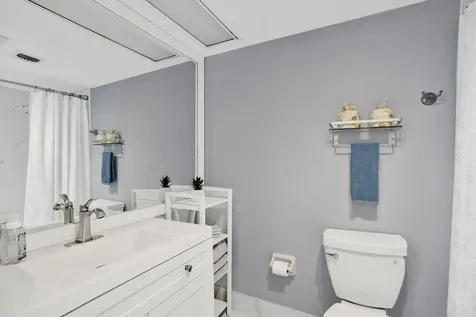4200 Oaks Terrace Pompano Beach FL 33069