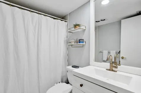 4200 Oaks Terrace Pompano Beach FL 33069