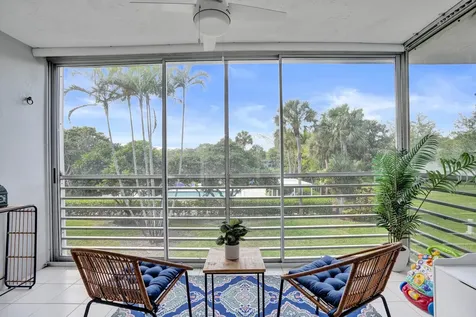 4200 Oaks Terrace Pompano Beach FL 33069