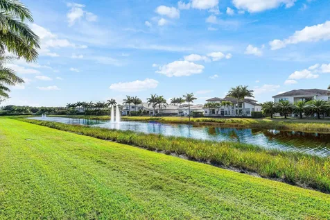 17317 Santaluce Manor Boca Raton FL 33496