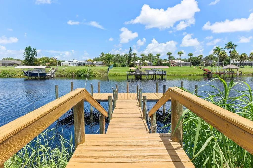 163 SE Osprey Ridge Port St Lucie FL 34984