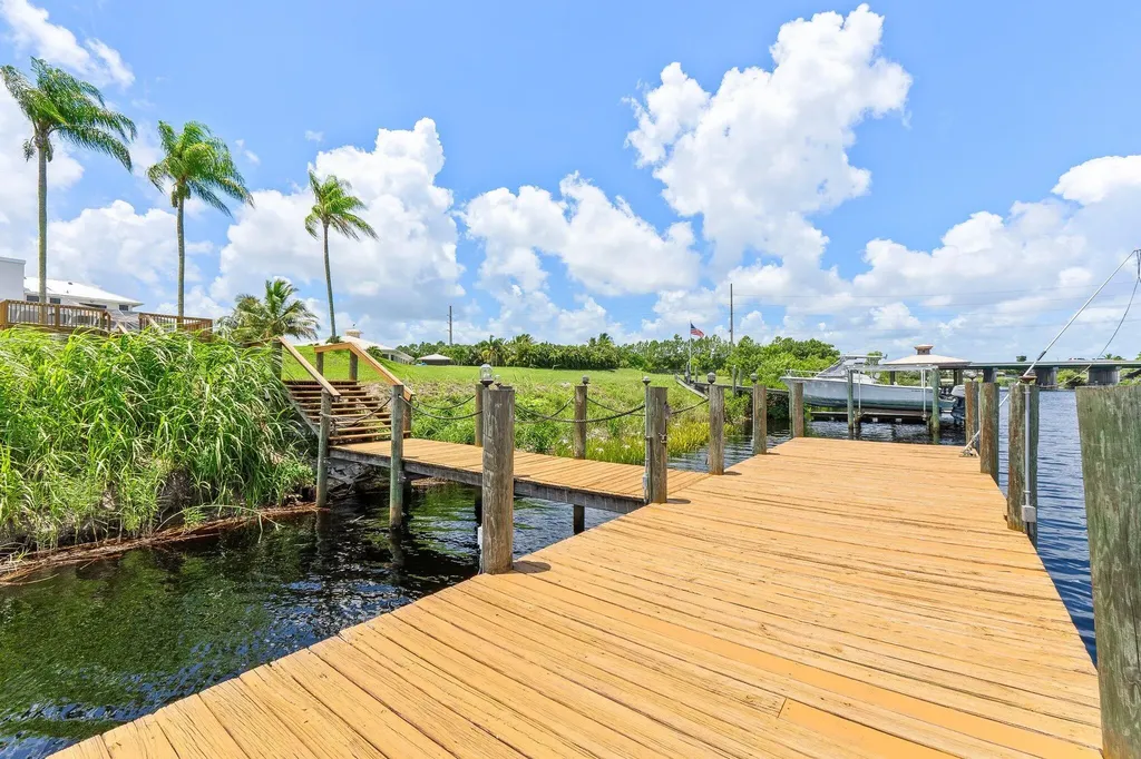 163 SE Osprey Ridge Port St Lucie FL 34984