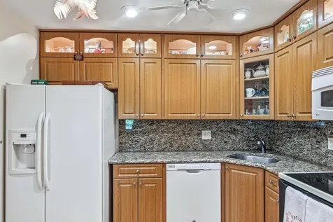 302 Pine Ridge Circle Greenacres FL 33463