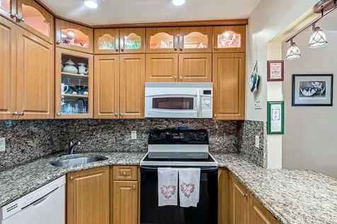 302 Pine Ridge Circle Greenacres FL 33463