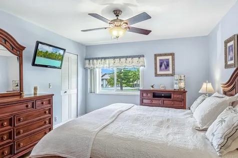 302 Pine Ridge Circle Greenacres FL 33463