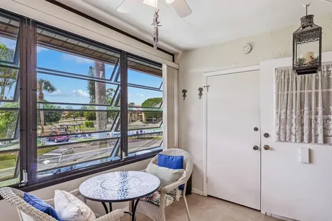 302 Pine Ridge Circle Greenacres FL 33463