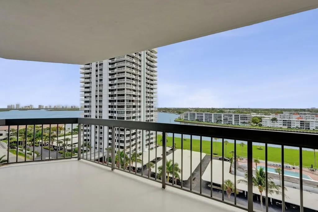108 Lakeshore Drive North Palm Beach FL 33408