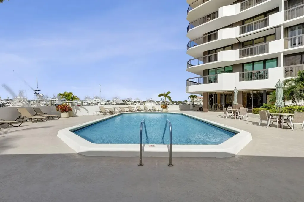 108 Lakeshore Drive North Palm Beach FL 33408