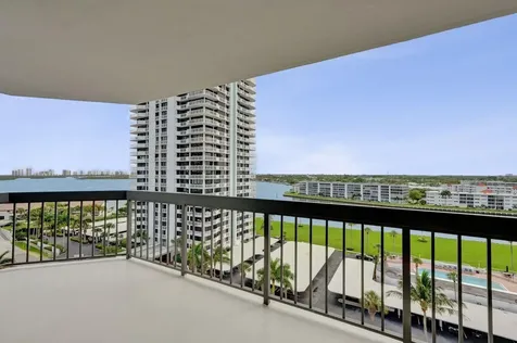 108 Lakeshore Drive North Palm Beach FL 33408