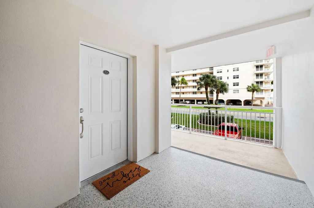 1050 Hillsboro Mile Hillsboro Beach FL 33062