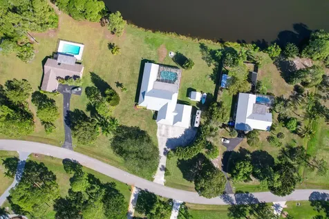 5609 SE Lamay Drive Stuart FL 34997