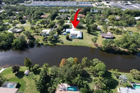 5609 SE Lamay Drive Stuart FL 34997