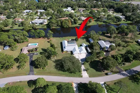 5609 SE Lamay Drive Stuart FL 34997