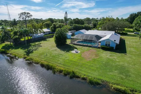 5609 SE Lamay Drive Stuart FL 34997