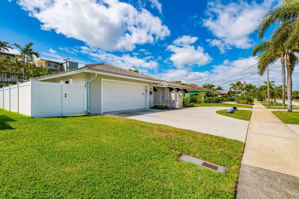 1510 SE 14th Court Deerfield Beach FL 33441
