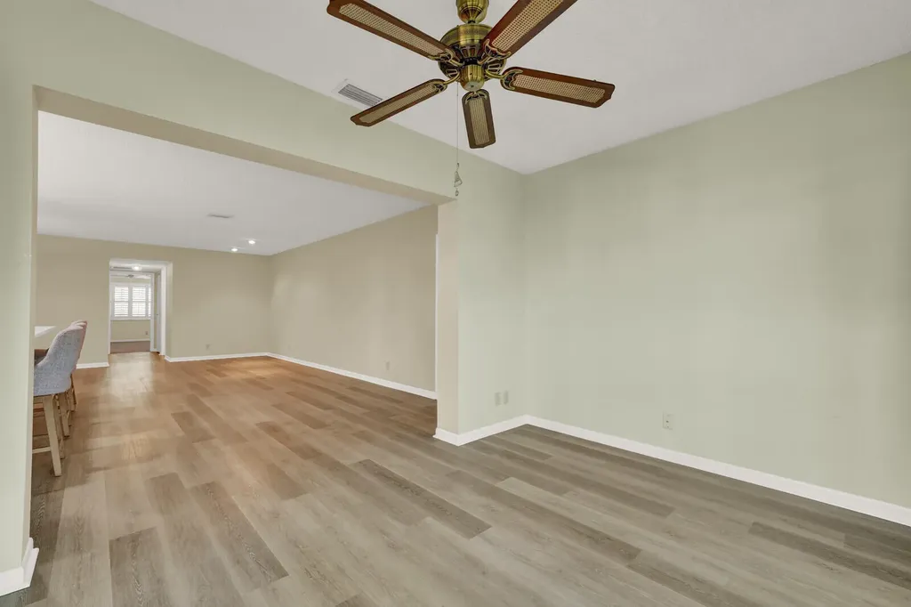 5270 Nesting Way Delray Beach FL 33484
