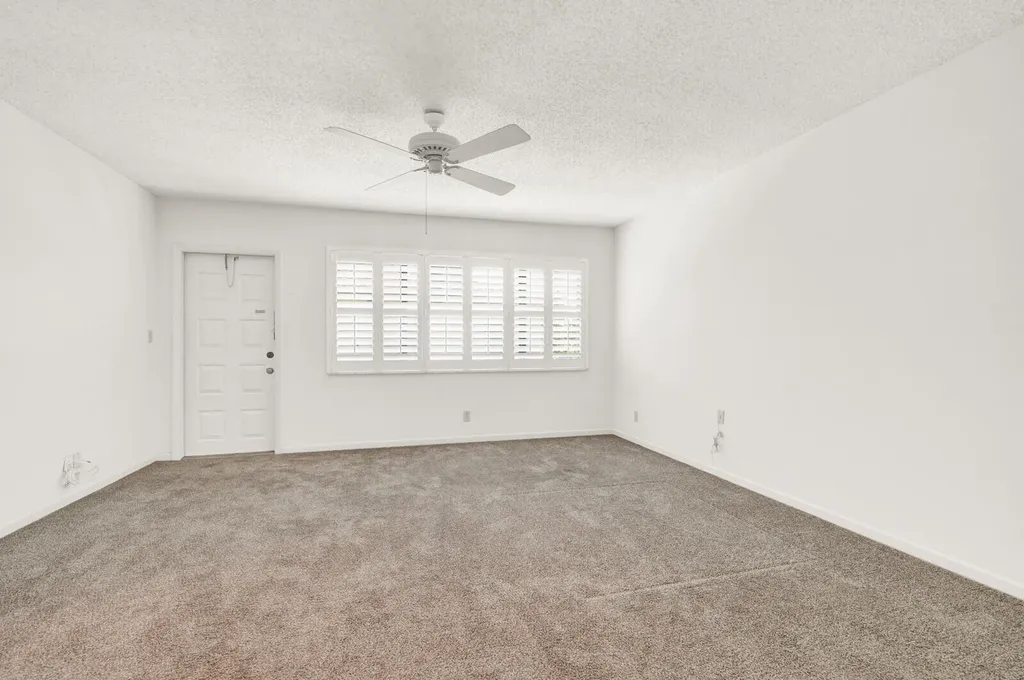5270 Nesting Way Delray Beach FL 33484