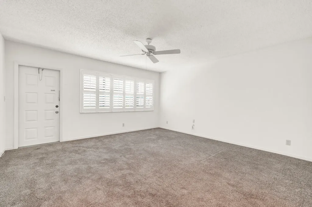 5270 Nesting Way Delray Beach FL 33484
