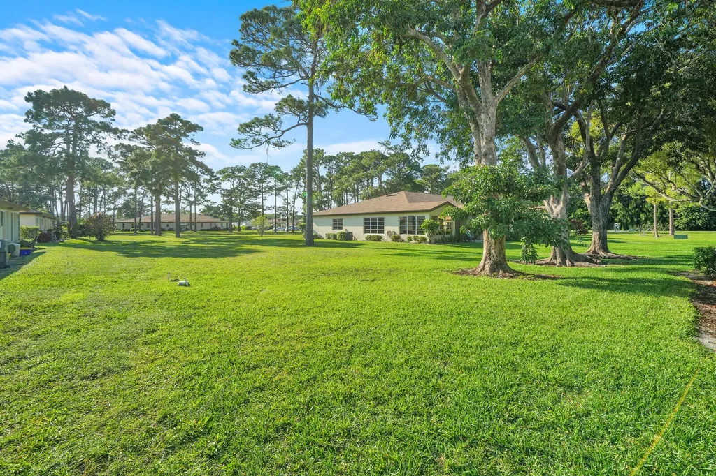 5270 Nesting Way Delray Beach FL 33484