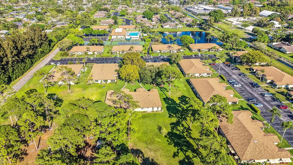 5270 Nesting Way Delray Beach FL 33484