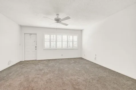 5270 Nesting Way Delray Beach FL 33484