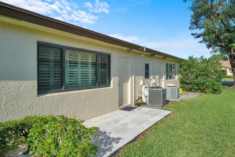 5270 Nesting Way Delray Beach FL 33484