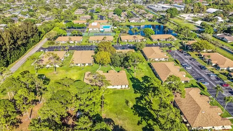 5270 Nesting Way Delray Beach FL 33484