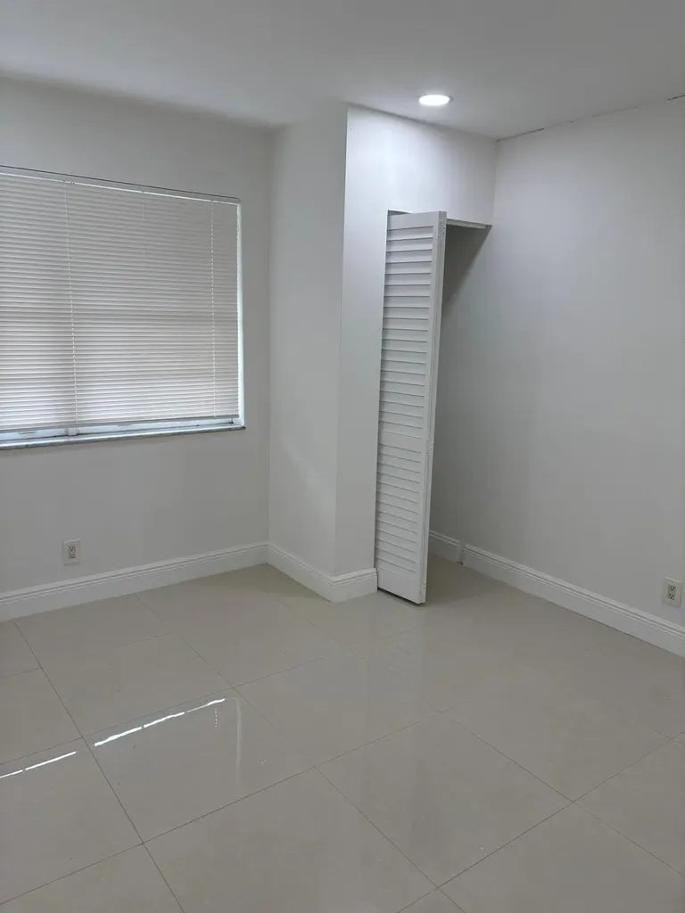 710 Columbus Parkway Hollywood FL 33021