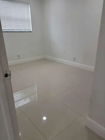 710 Columbus Parkway Hollywood FL 33021