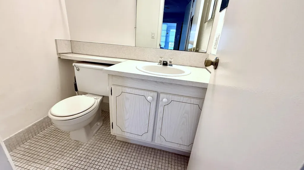 281 N Tilford N Deerfield Beach FL 33442