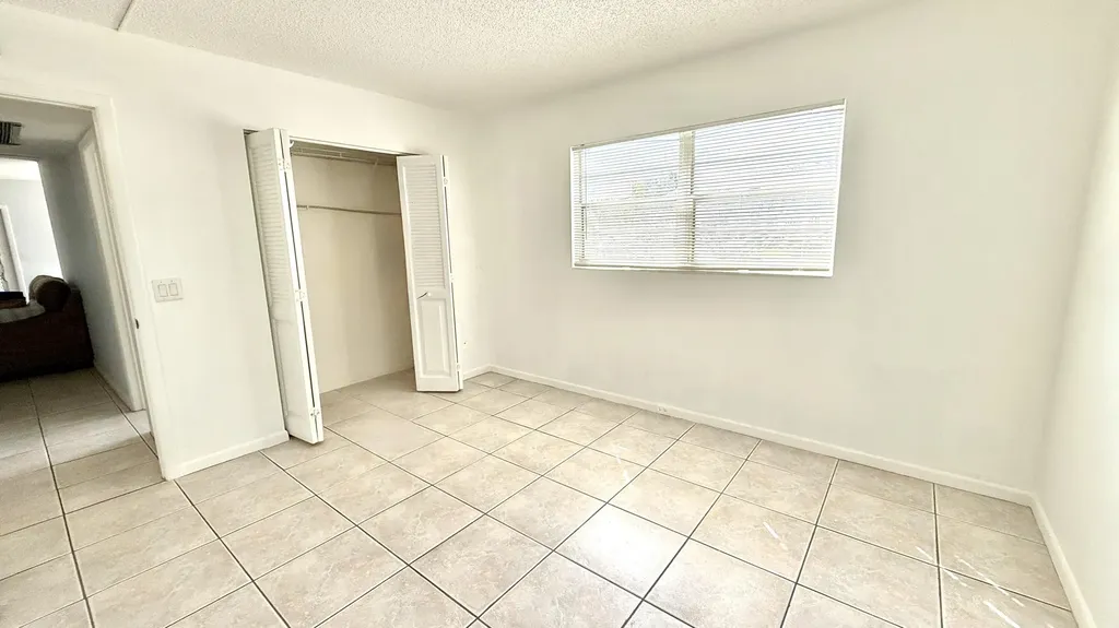 281 N Tilford N Deerfield Beach FL 33442