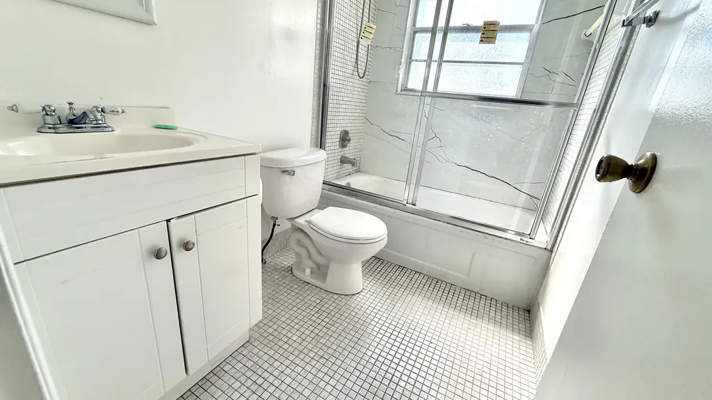 281 N Tilford N Deerfield Beach FL 33442
