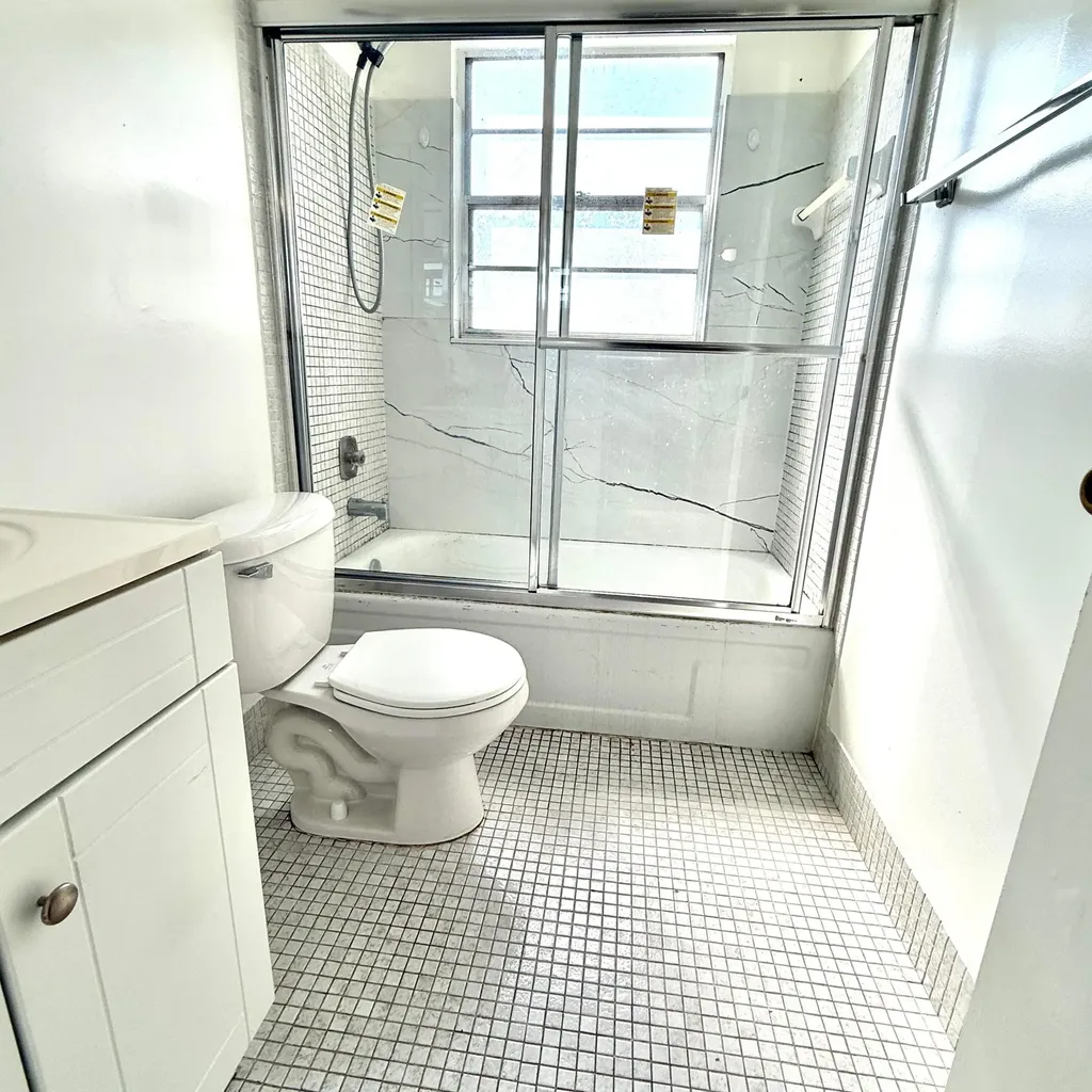 281 N Tilford N Deerfield Beach FL 33442