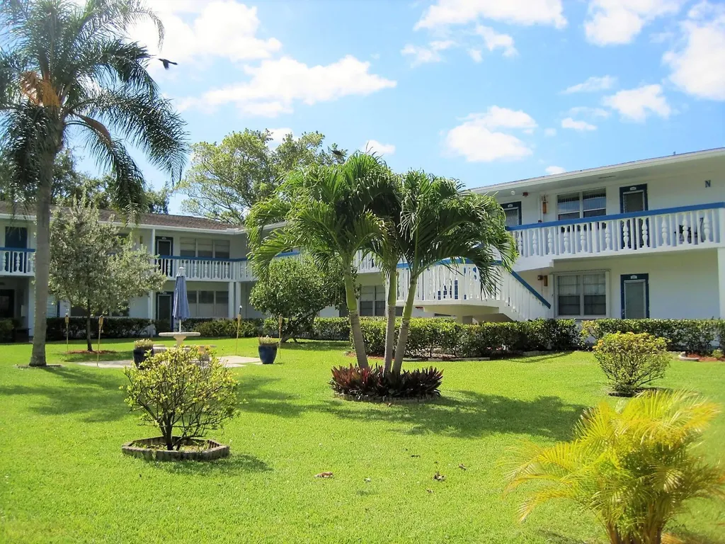 281 N Tilford N Deerfield Beach FL 33442