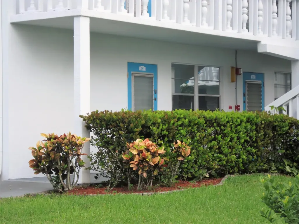 281 N Tilford N Deerfield Beach FL 33442