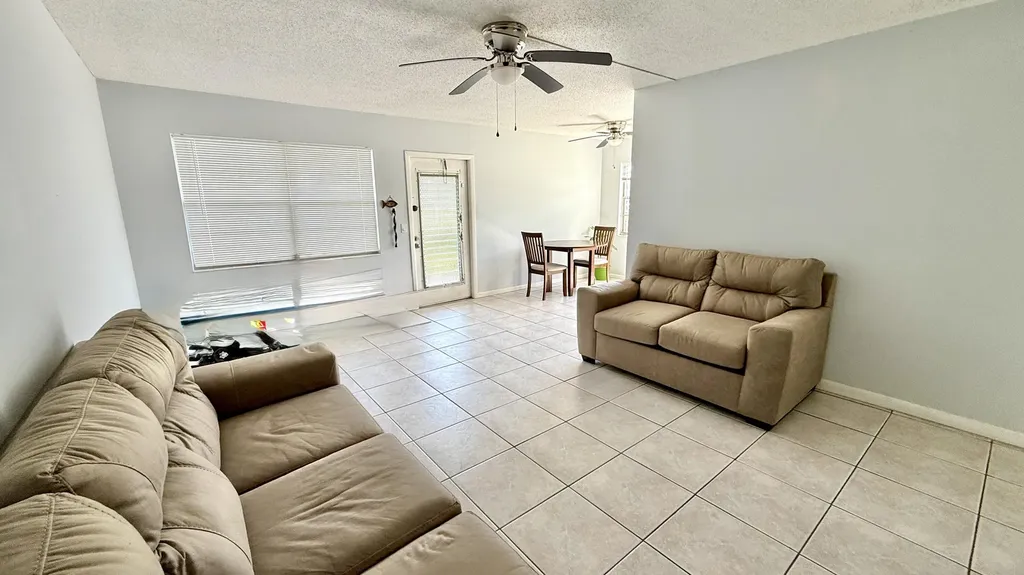 281 N Tilford N Deerfield Beach FL 33442