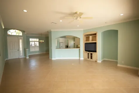 385 NW Sheffield Circle Port St Lucie FL 34983