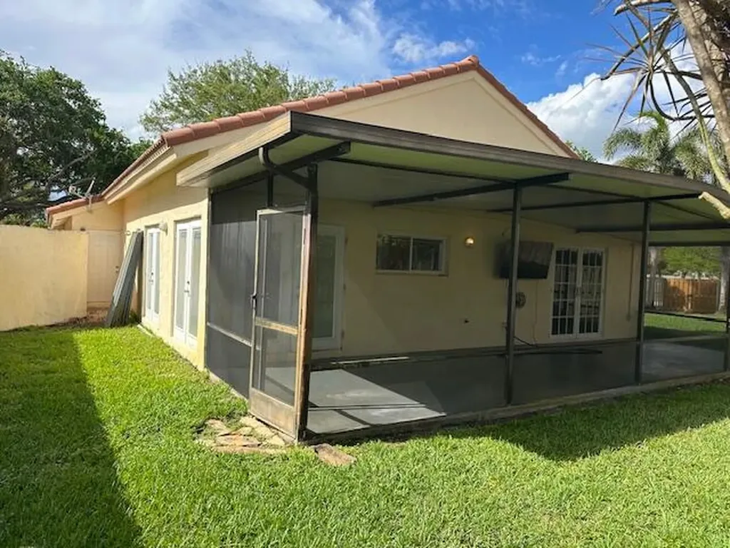 6100 W Falcons Lea Drive Davie FL 33331