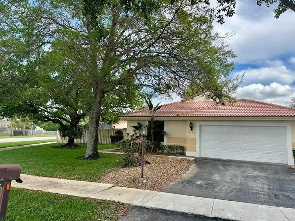 6100 W Falcons Lea Drive Davie FL 33331