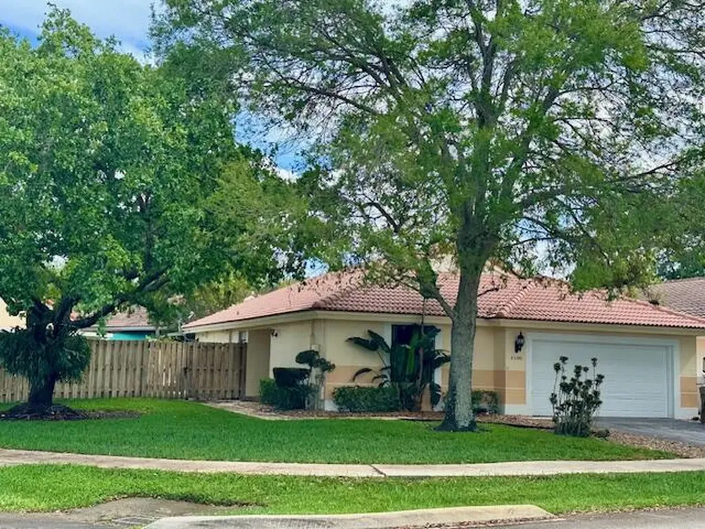 6100 W Falcons Lea Drive Davie FL 33331