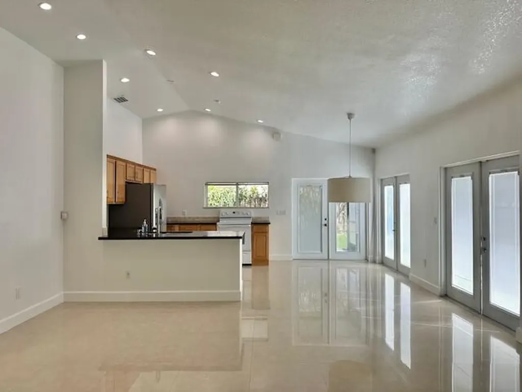 6100 W Falcons Lea Drive Davie FL 33331