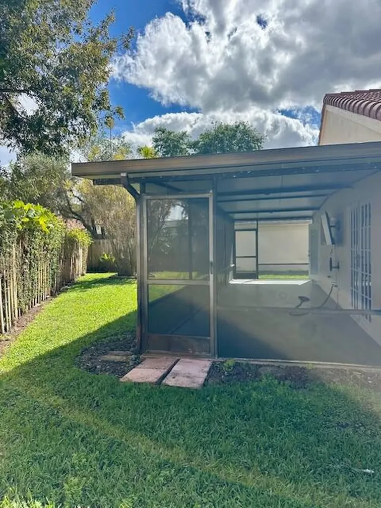 6100 W Falcons Lea Drive Davie FL 33331