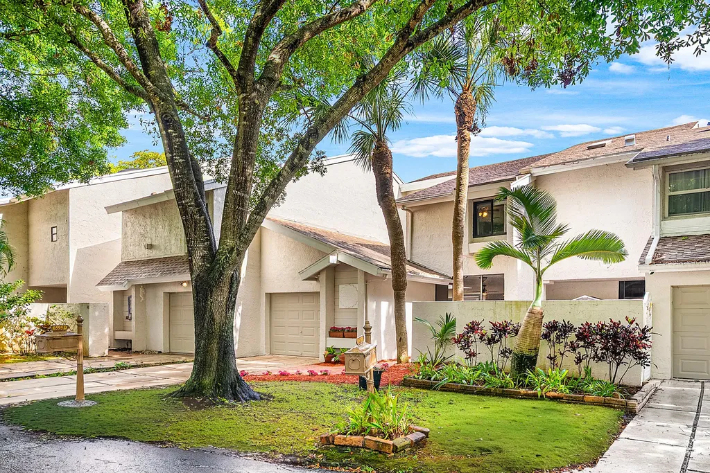 6595 Parkview Drive Boca Raton FL 33433