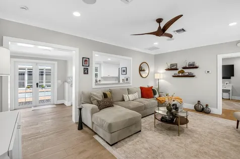 23 Dixie Boulevard Delray Beach FL 33444