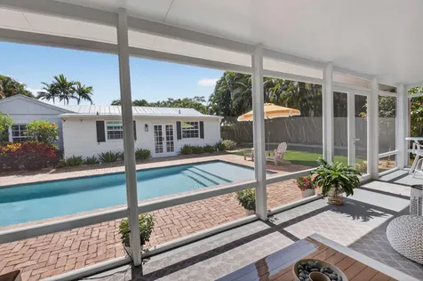 23 Dixie Boulevard Delray Beach FL 33444
